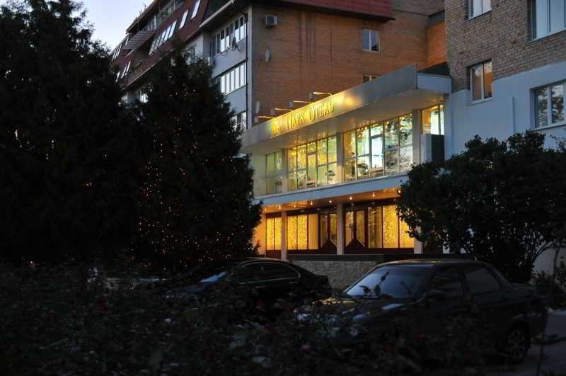 Park Hotel Togliatti Exterior foto